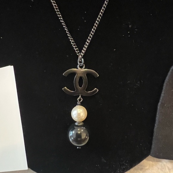 CHANEL B14B COCO Pearl Necklace black. - Picture 3 of 6